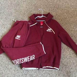 Nike Sweatsuit